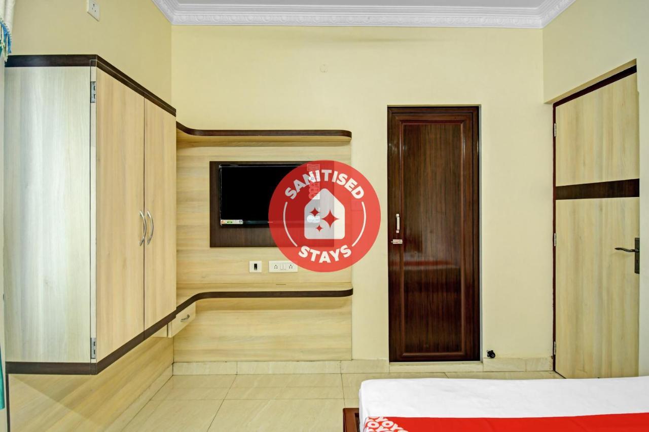 Hotel Oyo Flagship 84655 S S