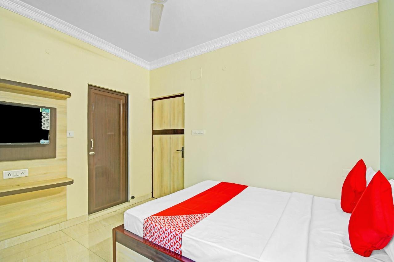 Oyo Flagship 84655 S S Hotel Kolkata